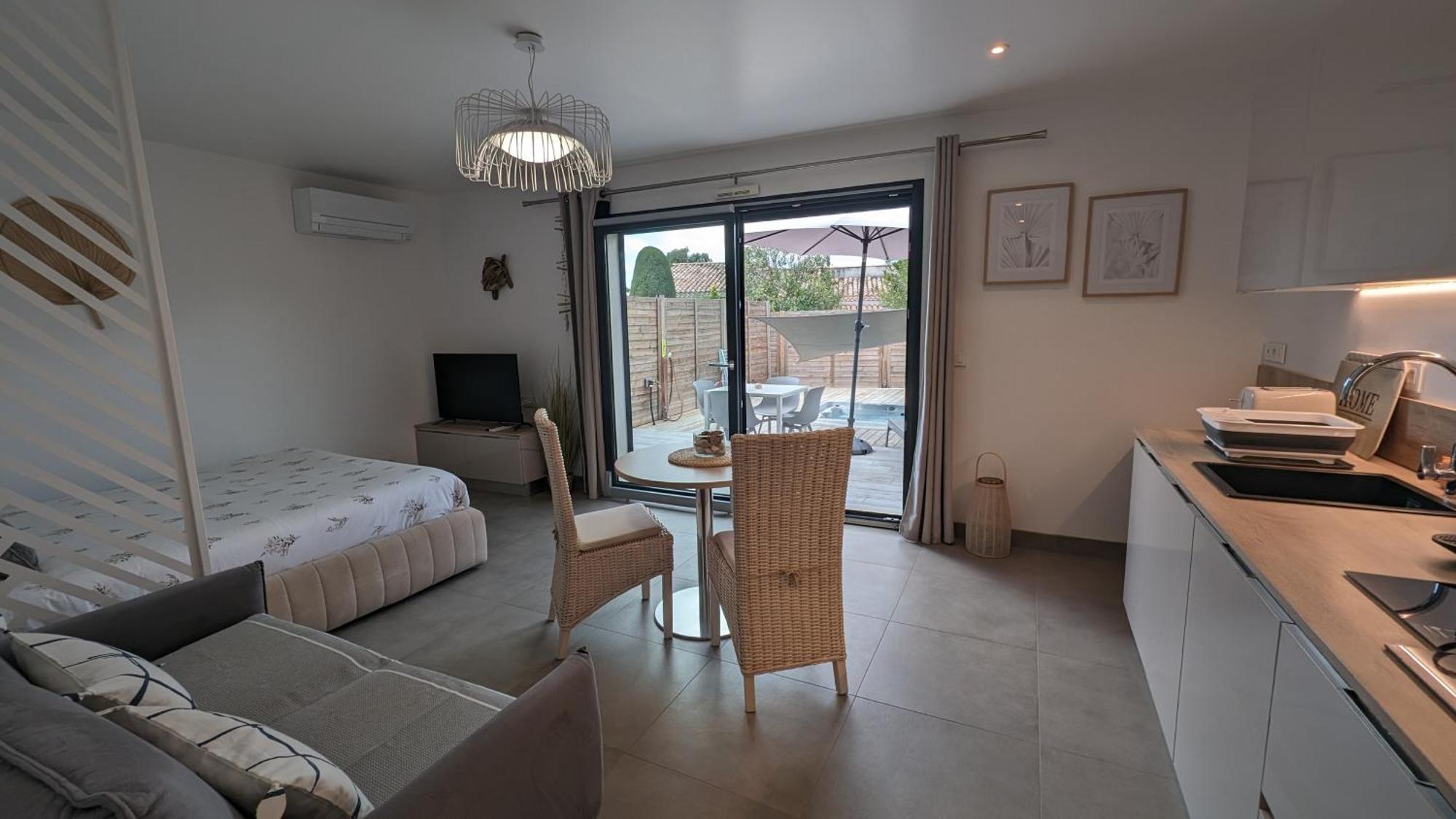 Appartement Luxe Avec Piscine Chauffee & Jacuzzi Prive - Cote D'Azur Roquefort-les-Pins Luaran gambar