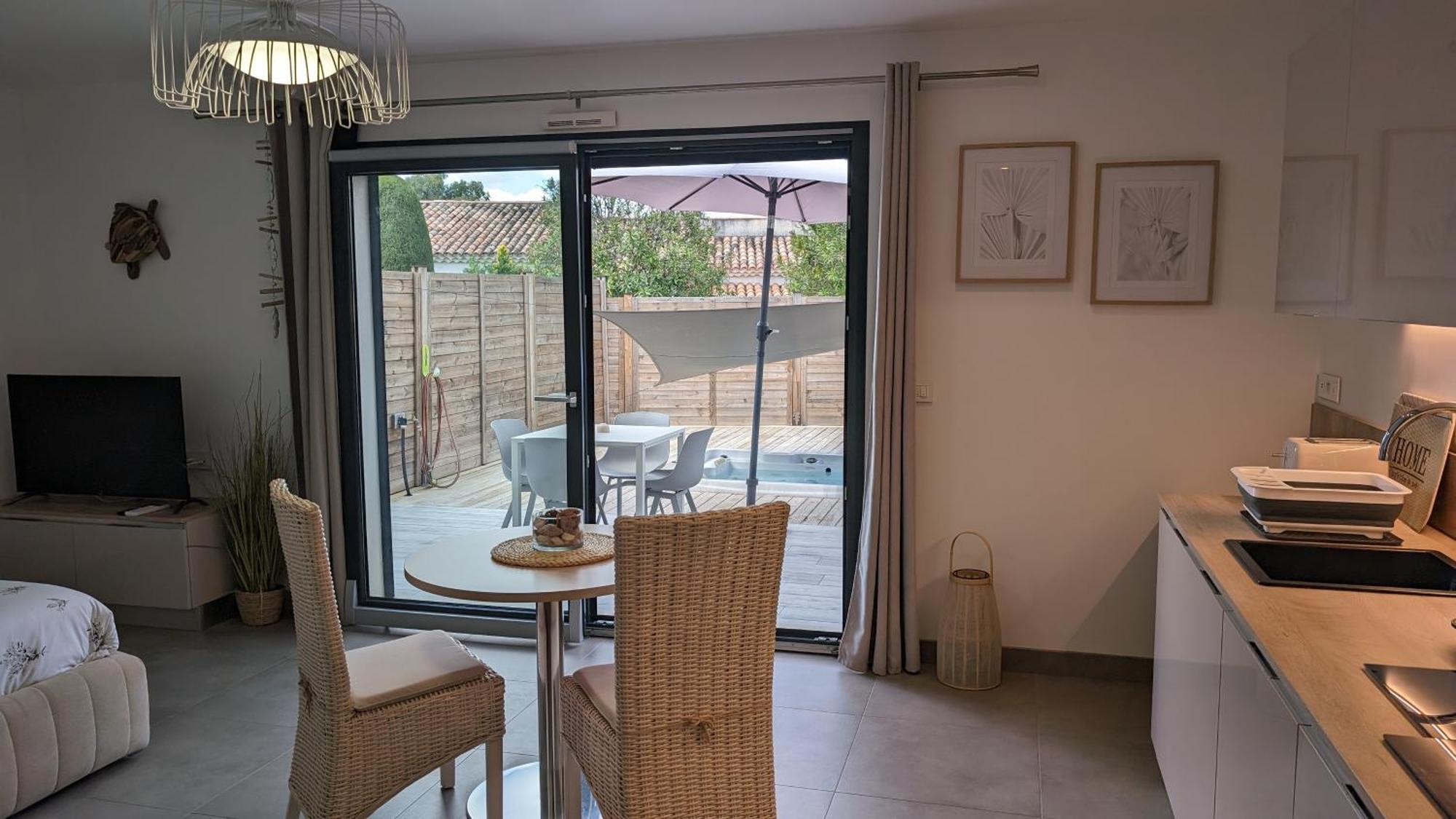 Appartement Luxe Avec Piscine Chauffee & Jacuzzi Prive - Cote D'Azur Roquefort-les-Pins Luaran gambar