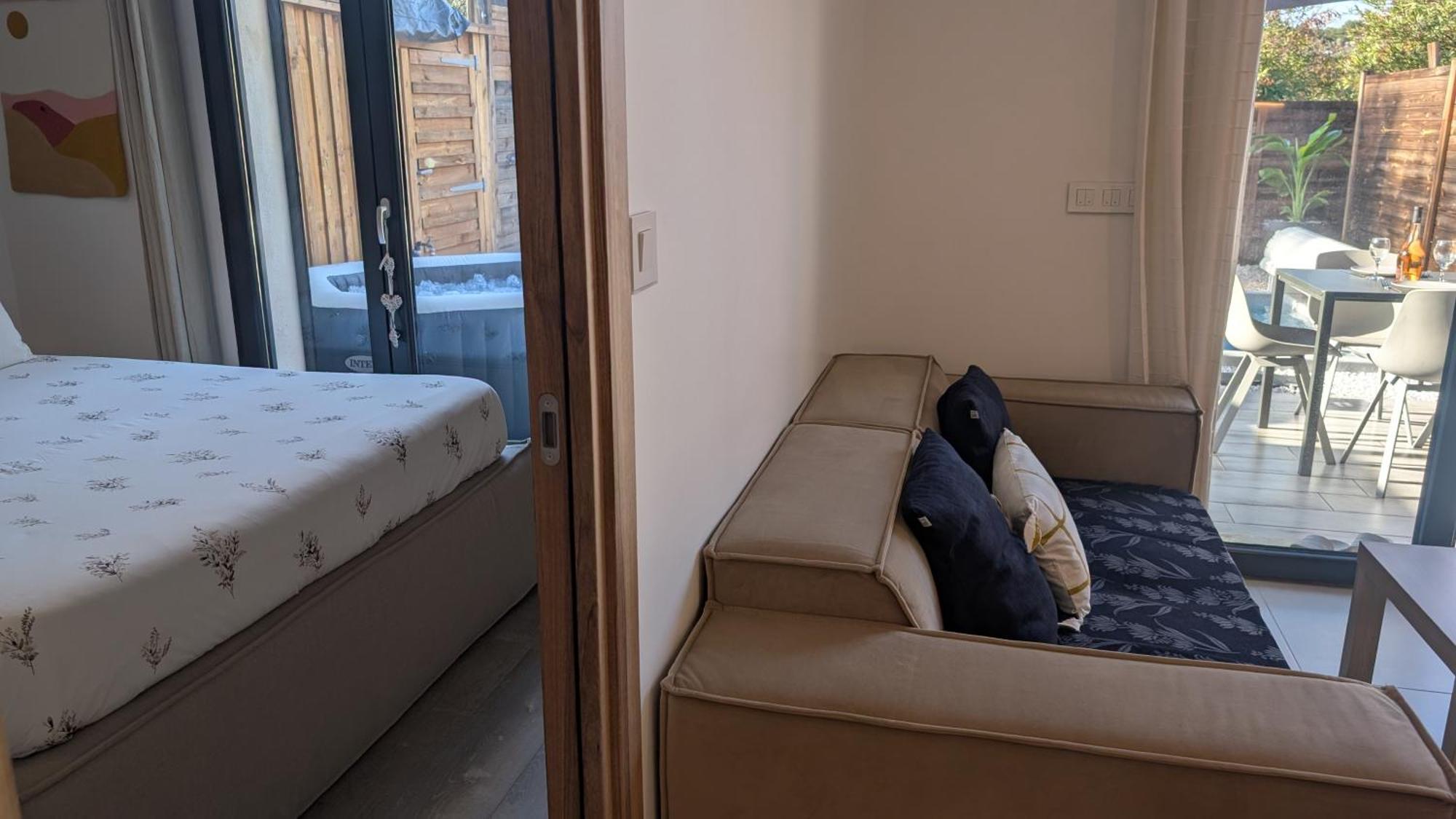 Appartement Luxe Avec Piscine Chauffee & Jacuzzi Prive - Cote D'Azur Roquefort-les-Pins Luaran gambar